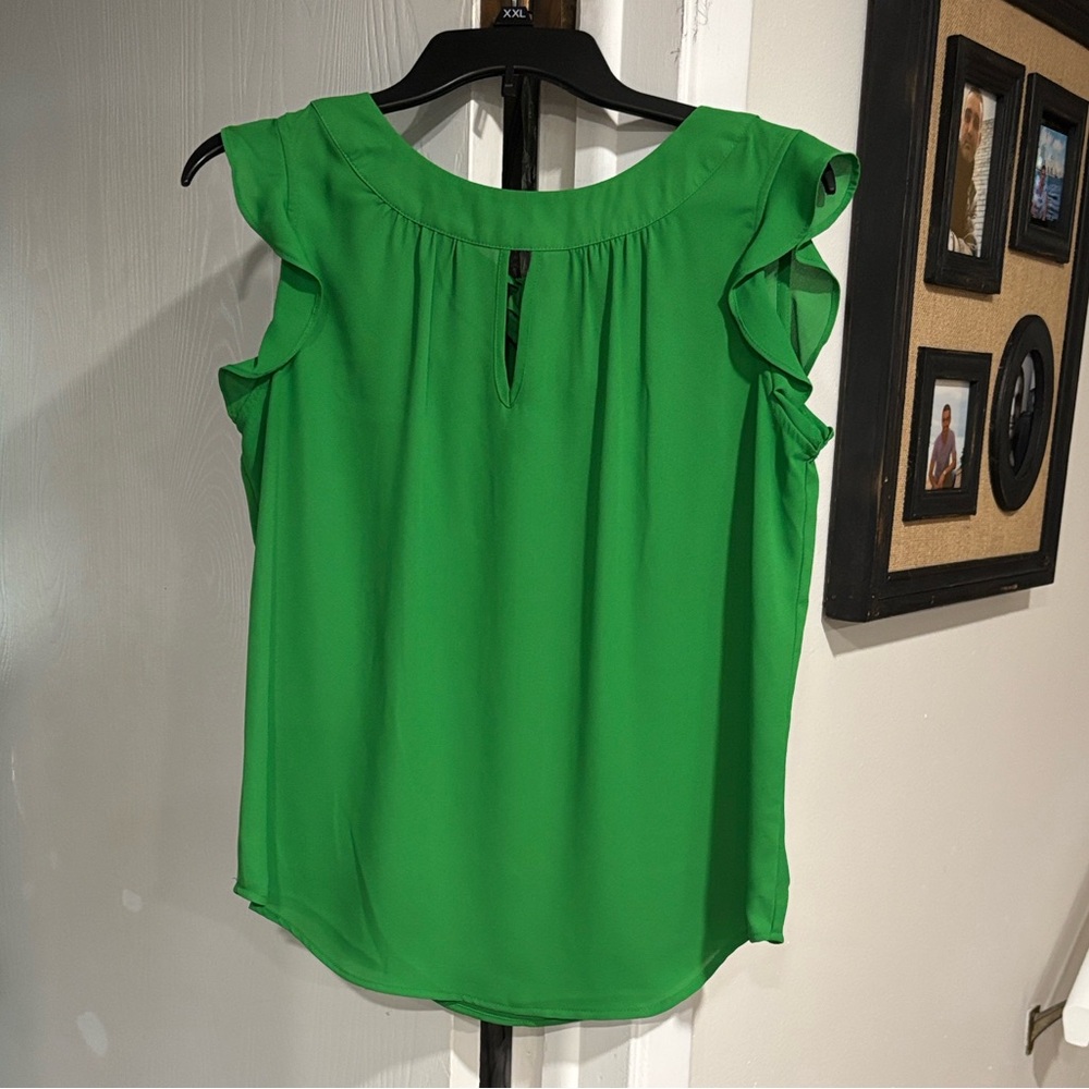 New York & Company Vibrant Green Keyhole Blouse